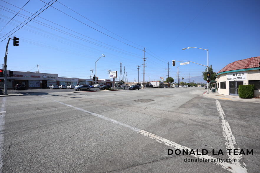 2402-2404 San Gabriel Blvd, Rosemead, CA for sale - Building Photo - Image 3 of 20