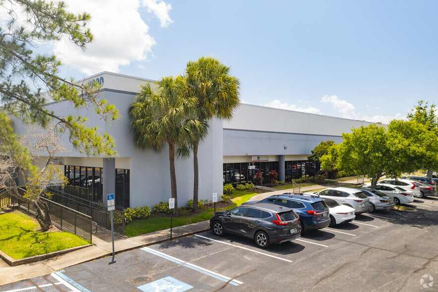 2880 N Scherer Dr, Saint Petersburg, FL for lease - Building Photo - Image 3 of 6