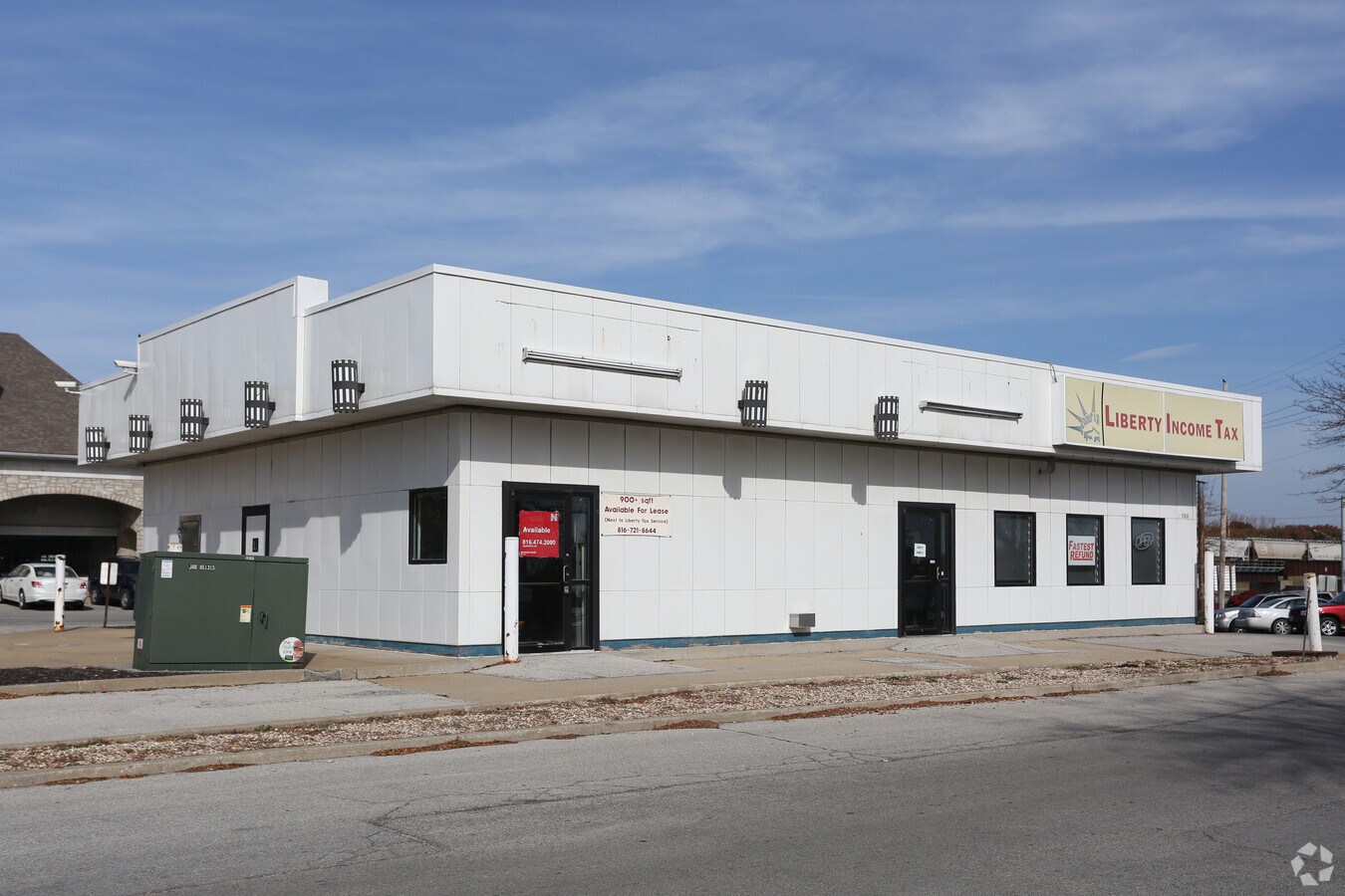 11900 Blue Ridge Blvd, Grandview, MO 64030