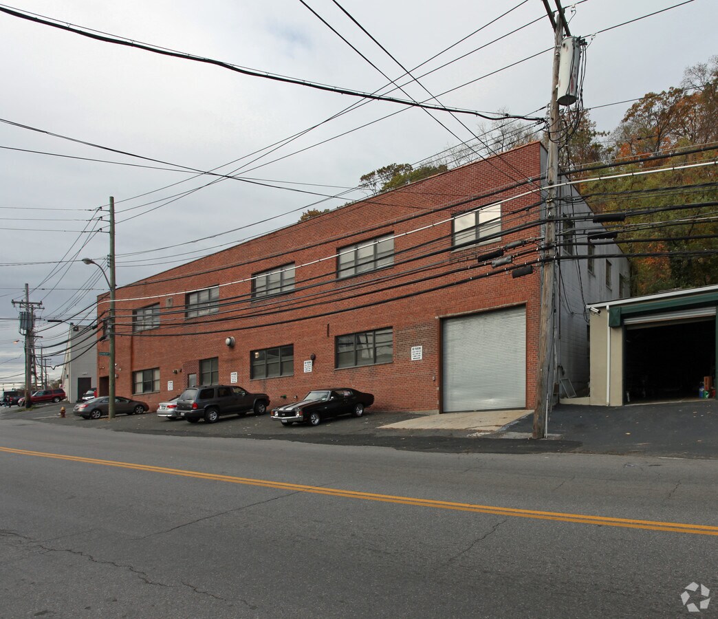 965 Nepperhan Ave, Yonkers, NY 10703