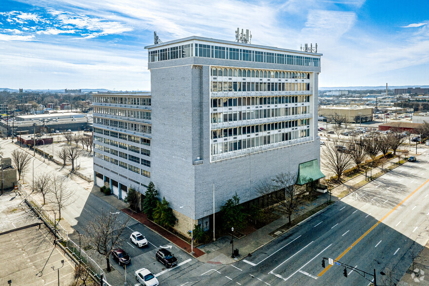 500 W Broadway, Louisville, KY for sale - Building Photo - Image 1 of 1