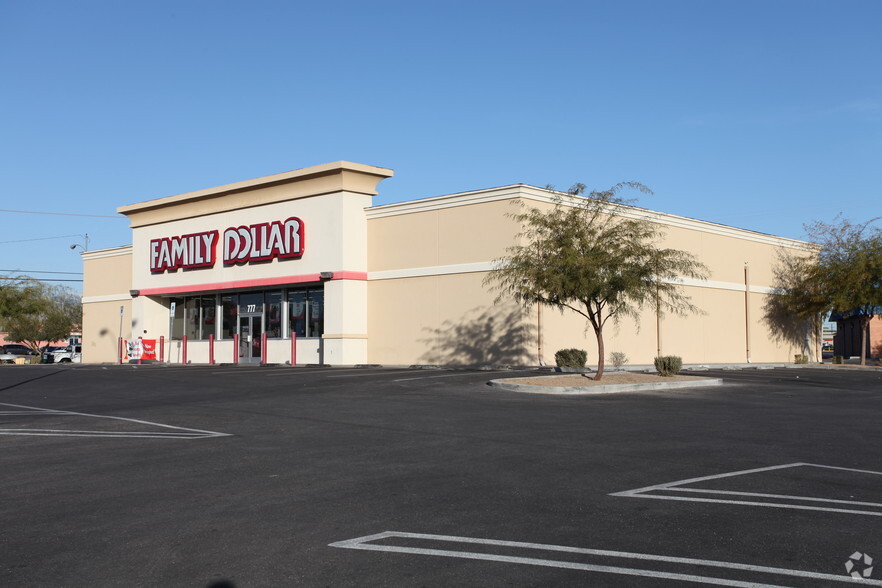 701-725 N Rancho Dr, Las Vegas, NV for lease - Building Photo - Image 3 of 6