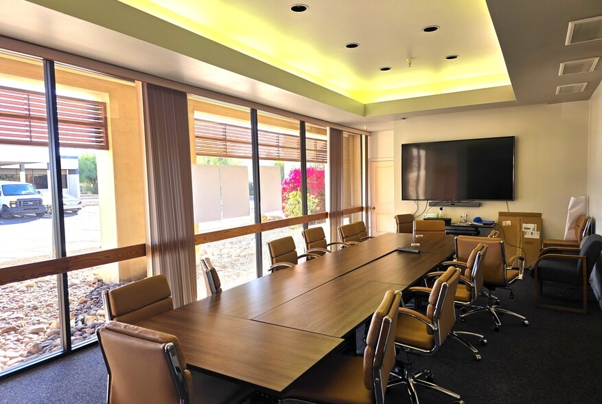 8467 E Broadway Blvd, Tucson, AZ for sale - Building Photo - Image 2 of 10