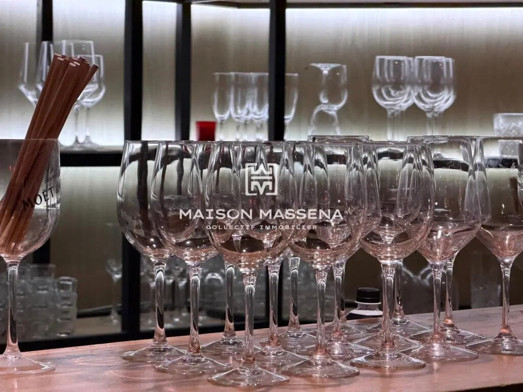 Vente Commerce 360 m² - Photo 1