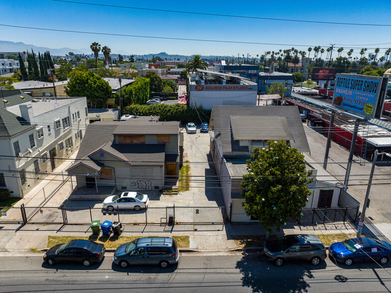 1116 N Gower St, Los Angeles, CA for sale - Building Photo - Image 2 of 4