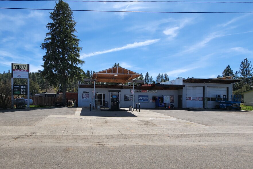 504 W 1st St, Wallowa, OR for sale - Building Photo - Image 1 of 1