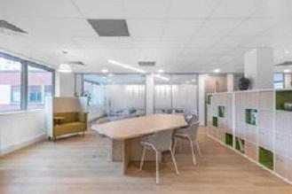 7 Rue Jeanne D'Arc, Rouen for lease - Interior Photo - Image 2 of 9