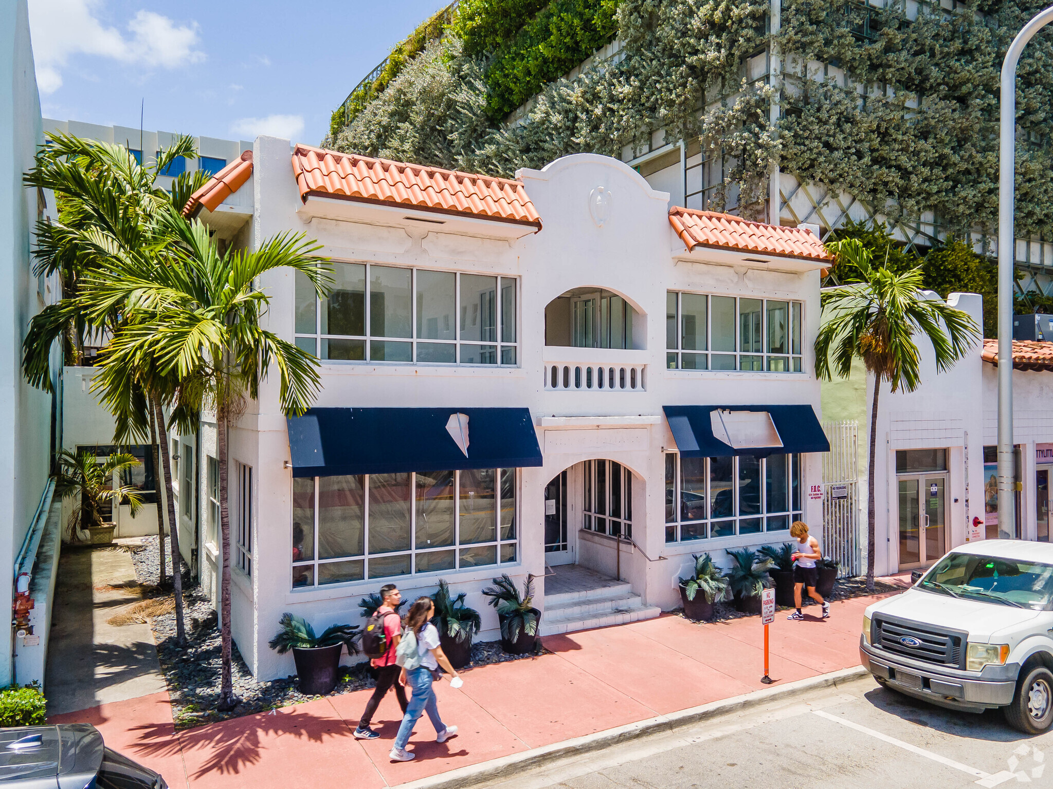 624 Collins Ave, Miami Beach, FL for sale Building Photo- Image 1 of 1