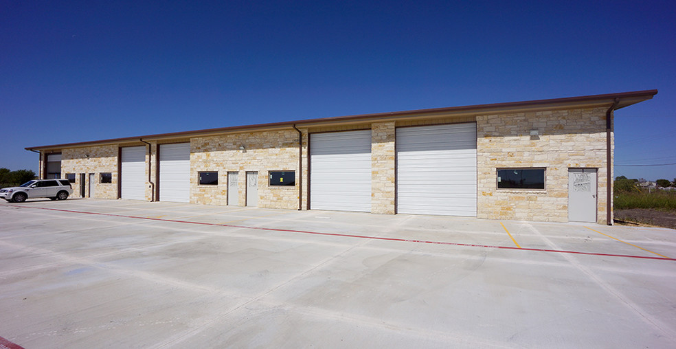 520 County Road 108, Hutto, TX for lease - Building Photo - Image 1 of 5