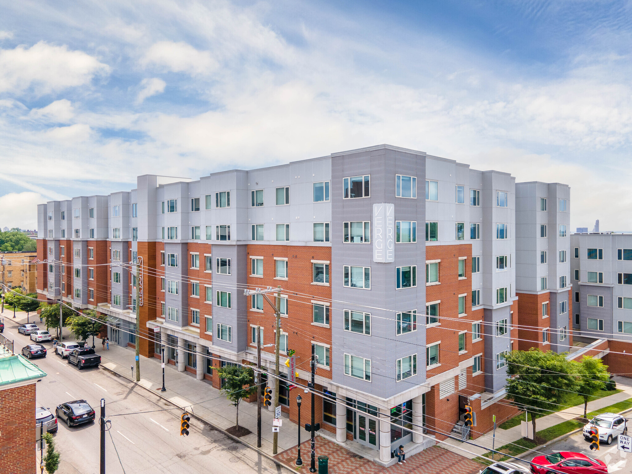 165 W McMillan St, Cincinnati, OH for lease Building Photo- Image 1 of 30