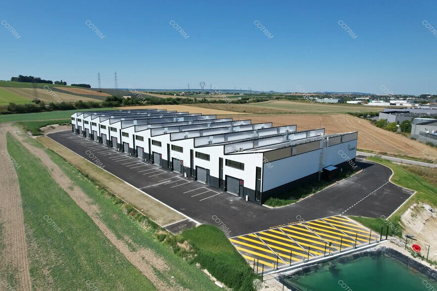 Flex in Cormontreuil for lease - Aerial - Image 1 of 5