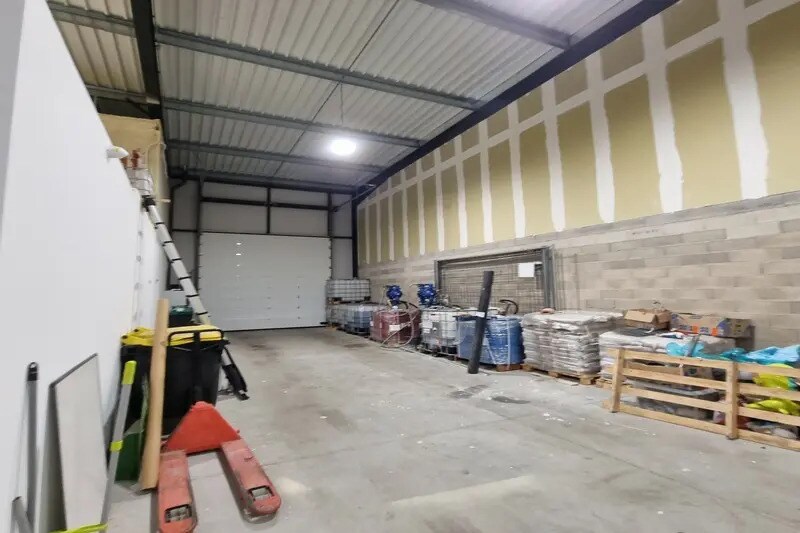 Flex in Perpignan for lease - Interior Photo - Image 2 of 6