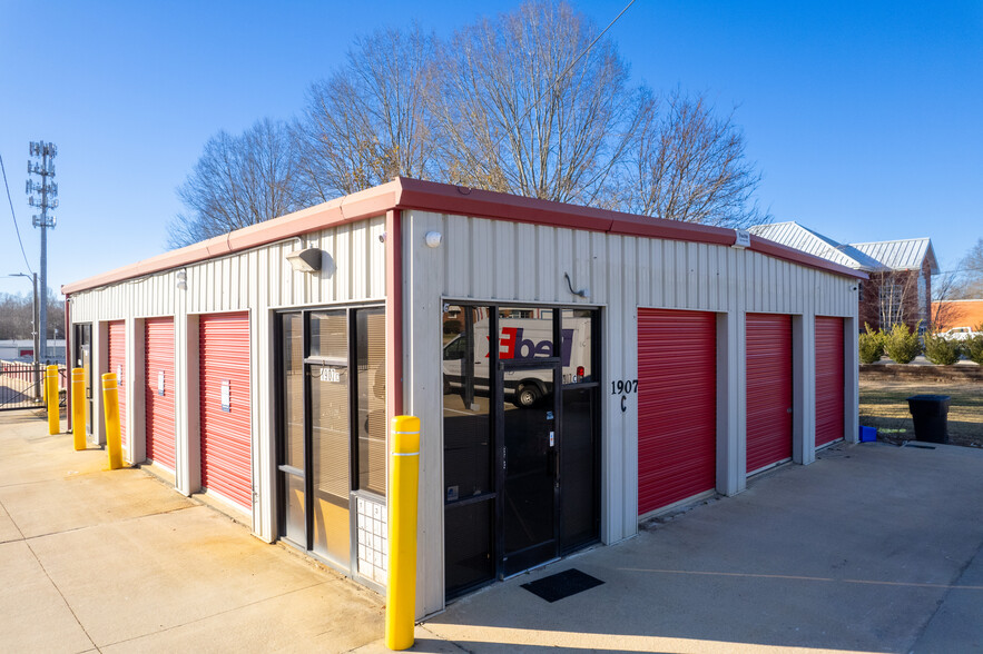 1907 Maple Ave, Burlington, NC for lease - Building Photo - Image 2 of 2