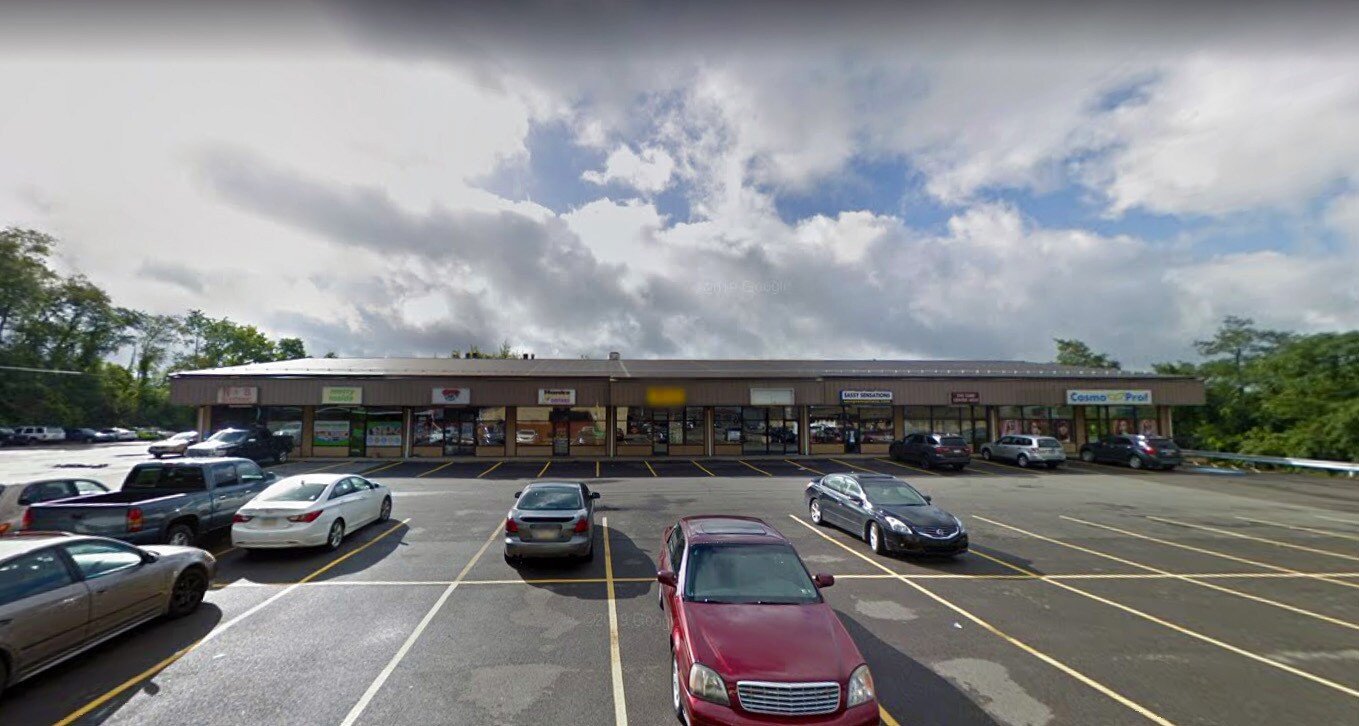 60806111 Steubenville Pike, Mckees Rocks, PA 15136 West Way Shoppes