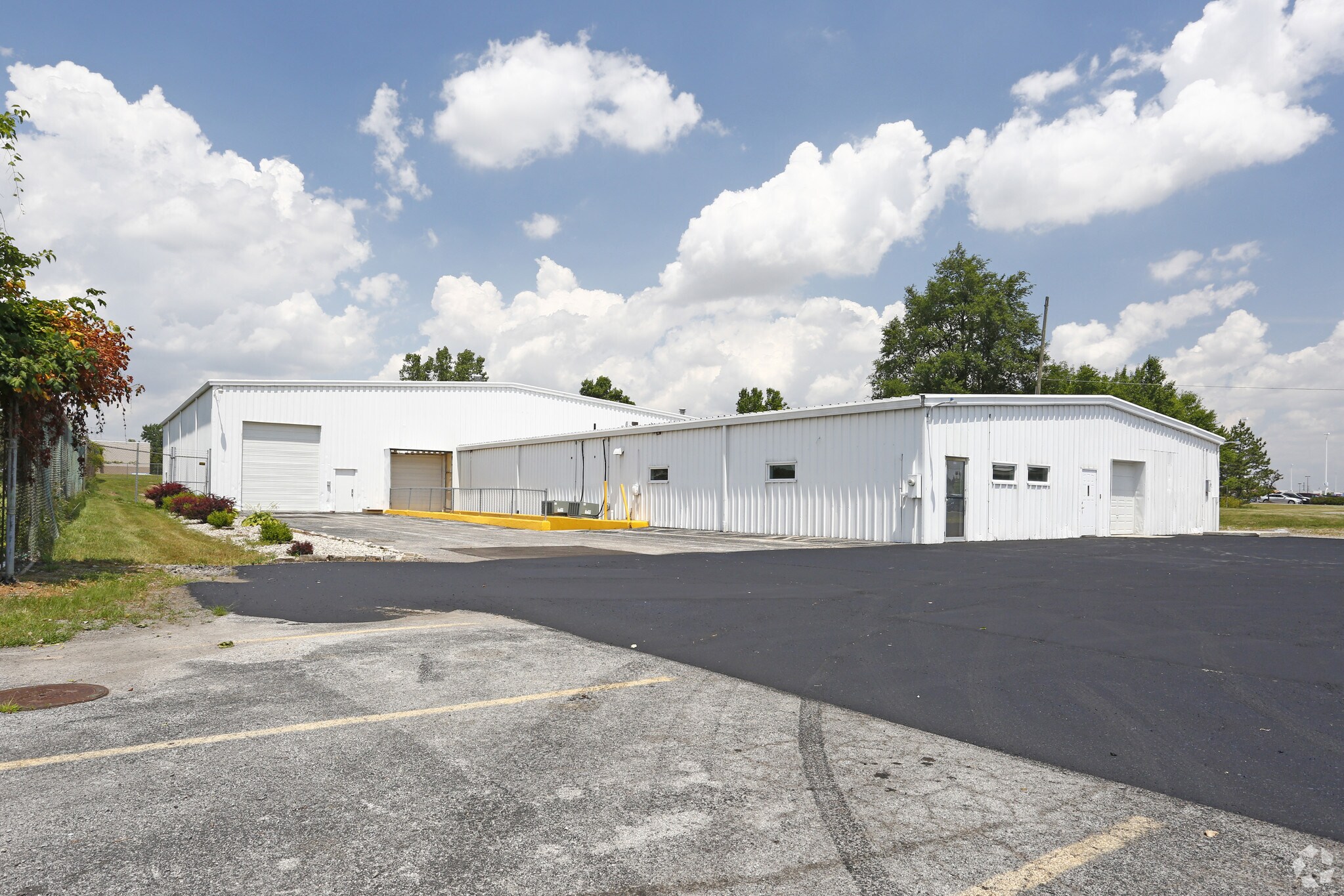 2042 Tiffin Ave, Findlay, OH for sale Primary Photo- Image 1 of 1