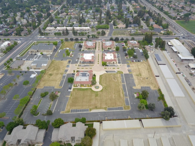 205 E Caldwell Ave, Visalia, CA for sale - Building Photo - Image 2 of 3