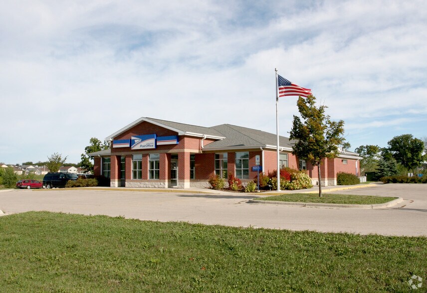 451 W Cottage Grove Rd, Cottage Grove, WI for sale - Primary Photo - Image 1 of 1