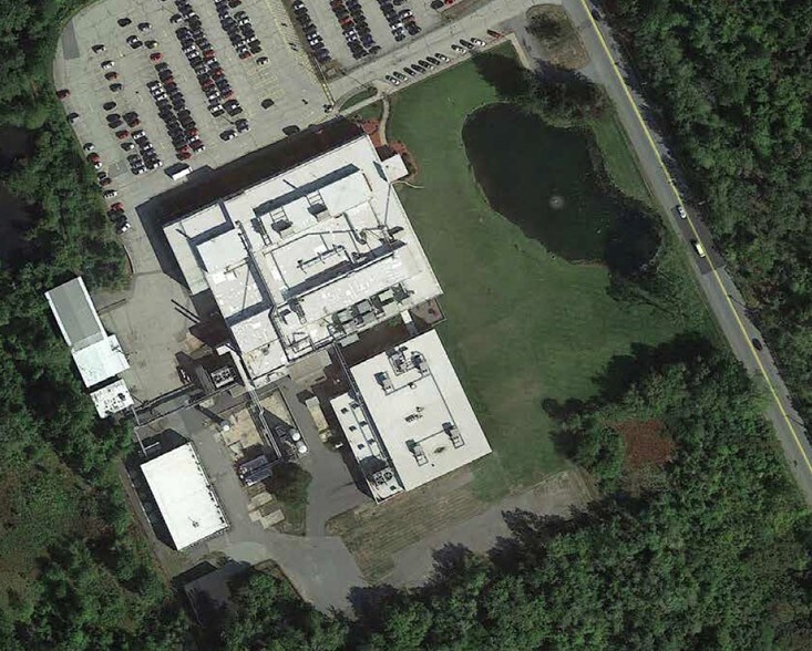 369377 Holden St, Worcester, MA 01606