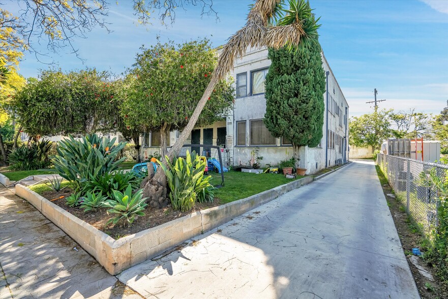 2319 2nd Ave, Los Angeles, CA for sale - Building Photo - Image 3 of 39