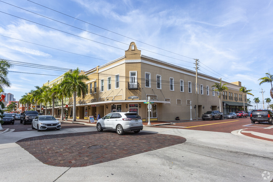 2247-2287 1st St, Fort Myers, FL for lease - Building Photo - Image 2 of 8