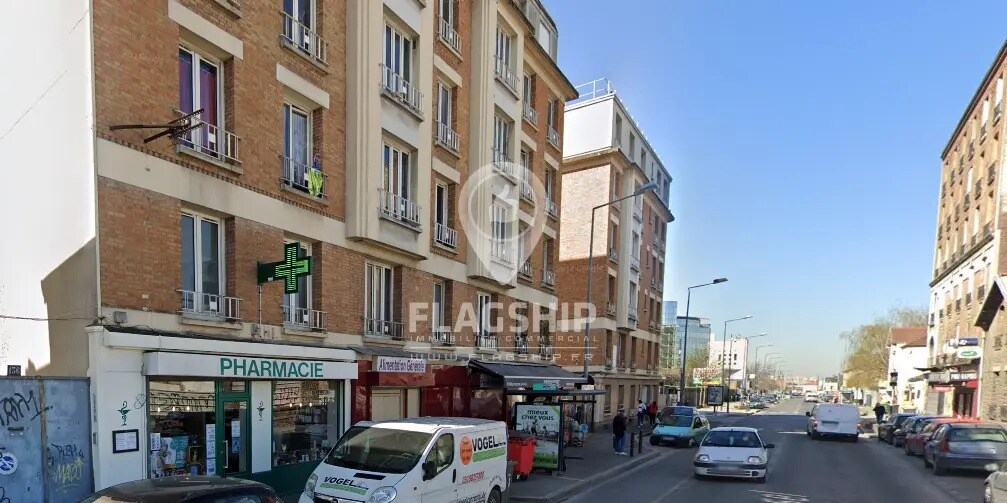 Retail in Romainville for lease Building Photo- Image 1 of 2