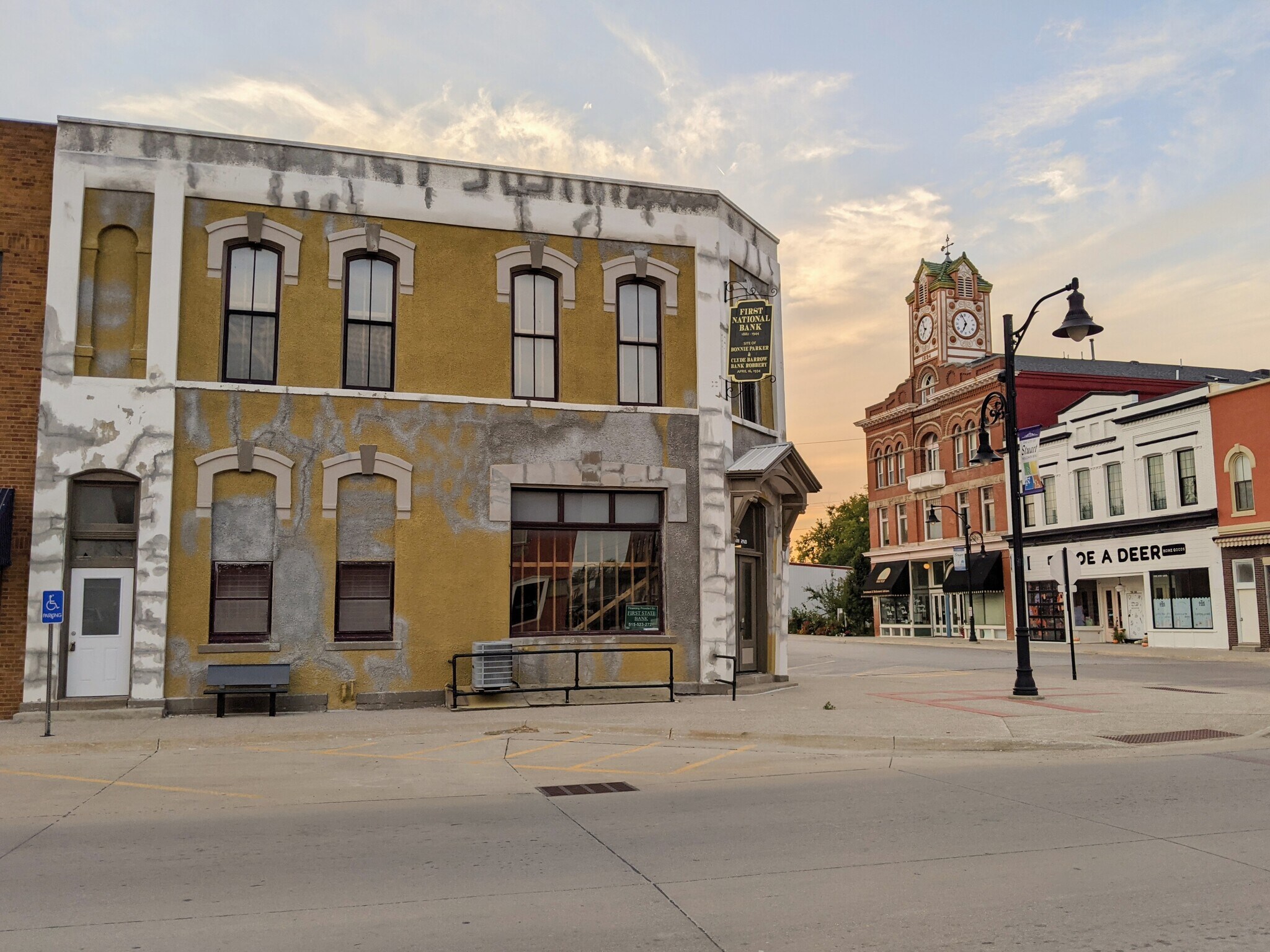 100 NW 2nd St, Stuart, IA for sale Building Photo- Image 1 of 1