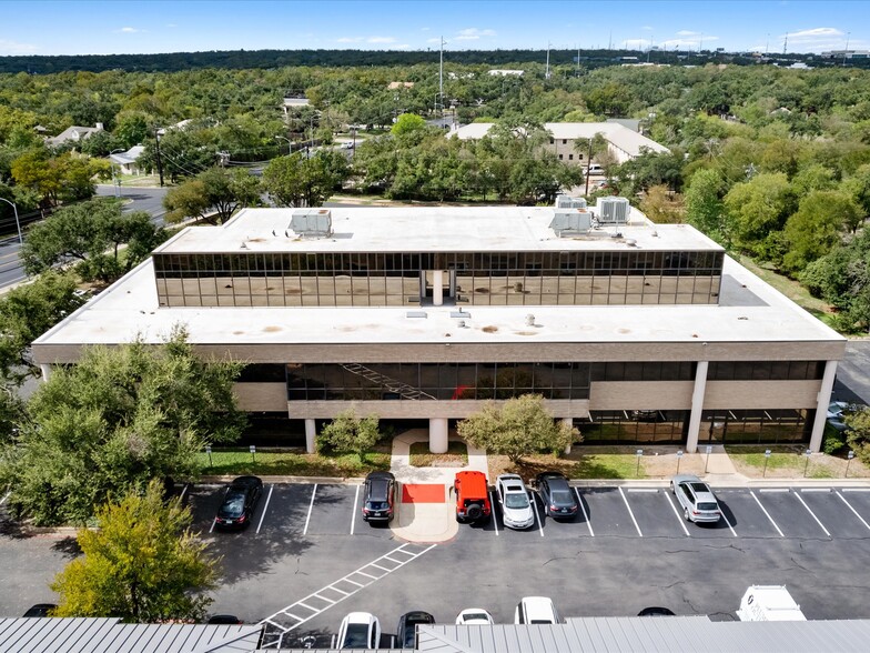 11675 Jollyville Rd, Austin, TX for lease - Building Photo - Image 1 of 8