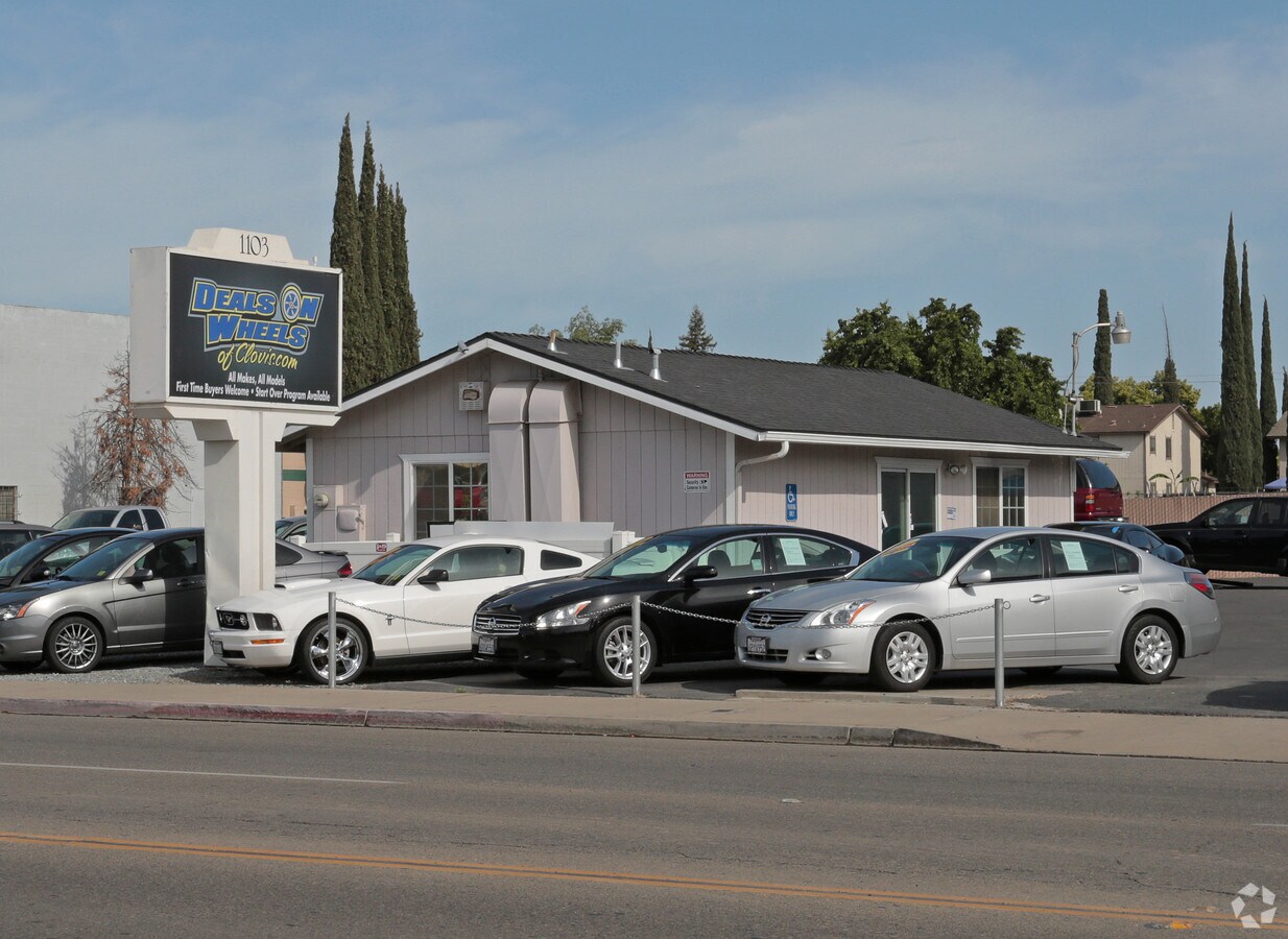 1103 Barstow Ave, Clovis, CA 93612 Highly Visible Corner Parcel in