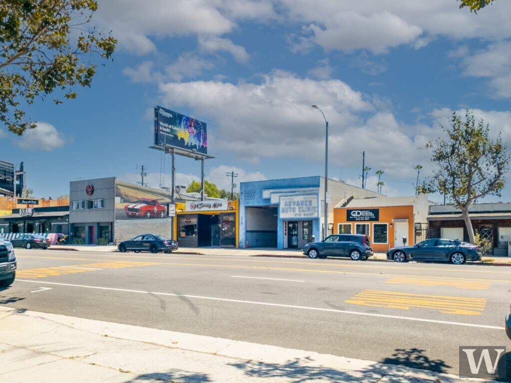11536 W Pico Blvd, Los Angeles, CA 90064