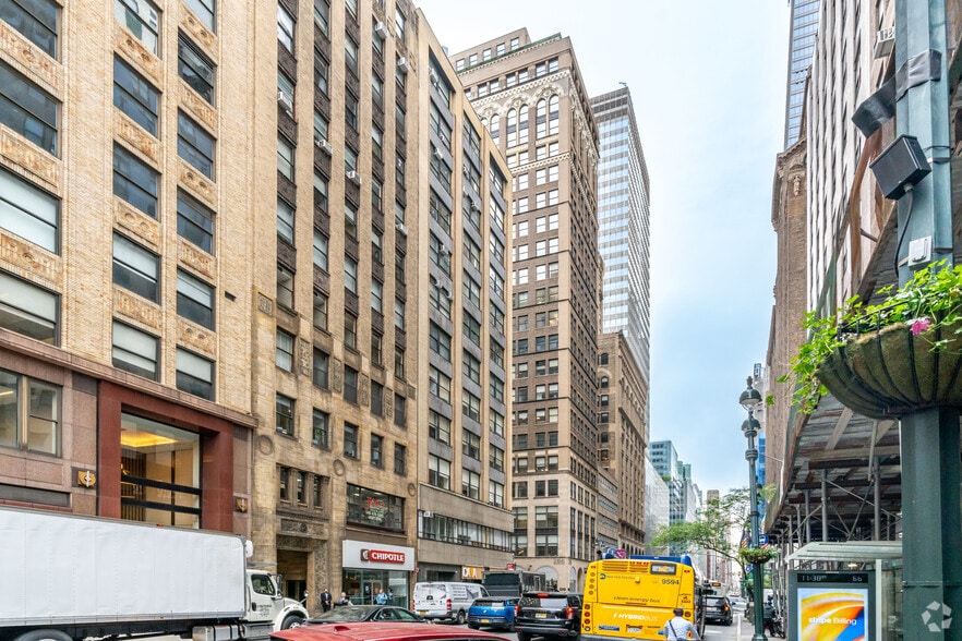 280 Madison Ave, New York, NY for lease - Building Photo - Image 3 of 5