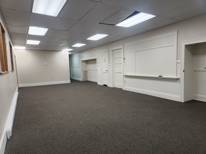 54 Church St, New Milford, PA for lease - Building Photo - Image 3 of 21