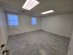 706 Philadelphia Pike, Wilmington, DE for lease Interior Photo- Image 2 of 2