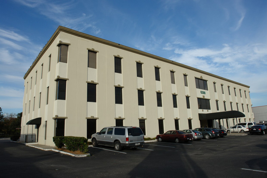 6300 Richmond Ave, Houston, TX for lease - Building Photo - Image 1 of 2