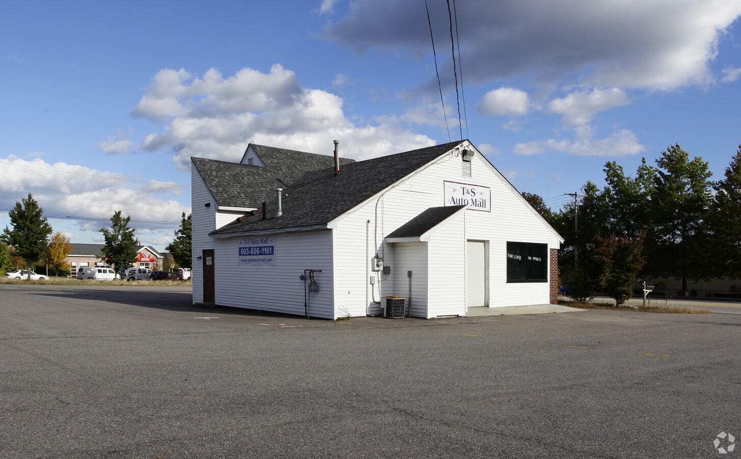 785 Goffs Falls Rd, Manchester, NH 03103