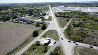 735 Kanady St, Hutchins TX - Convenience Store