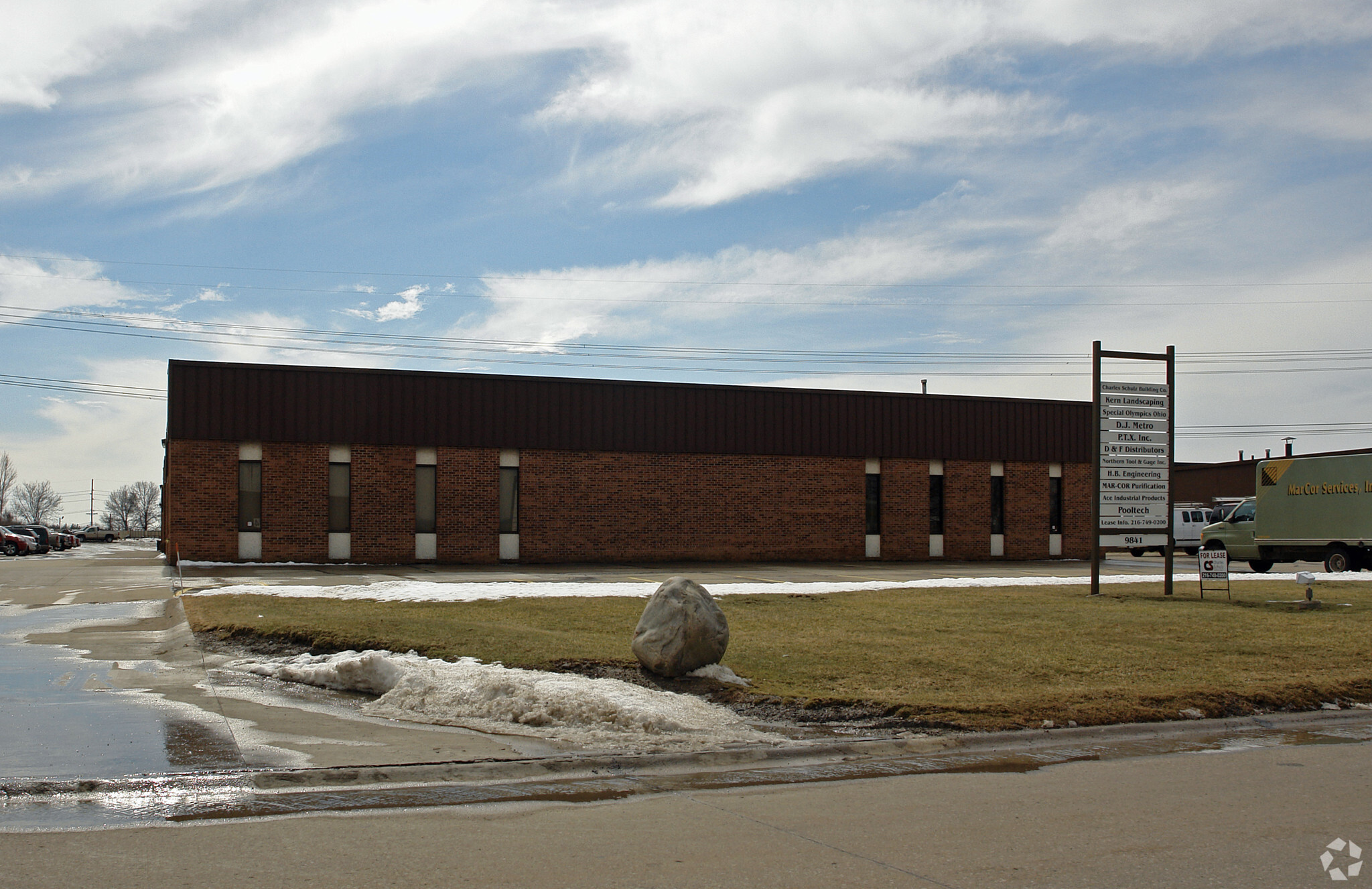 9841 York Alpha Dr, North Royalton, OH for lease Building Photo- Image 1 of 2