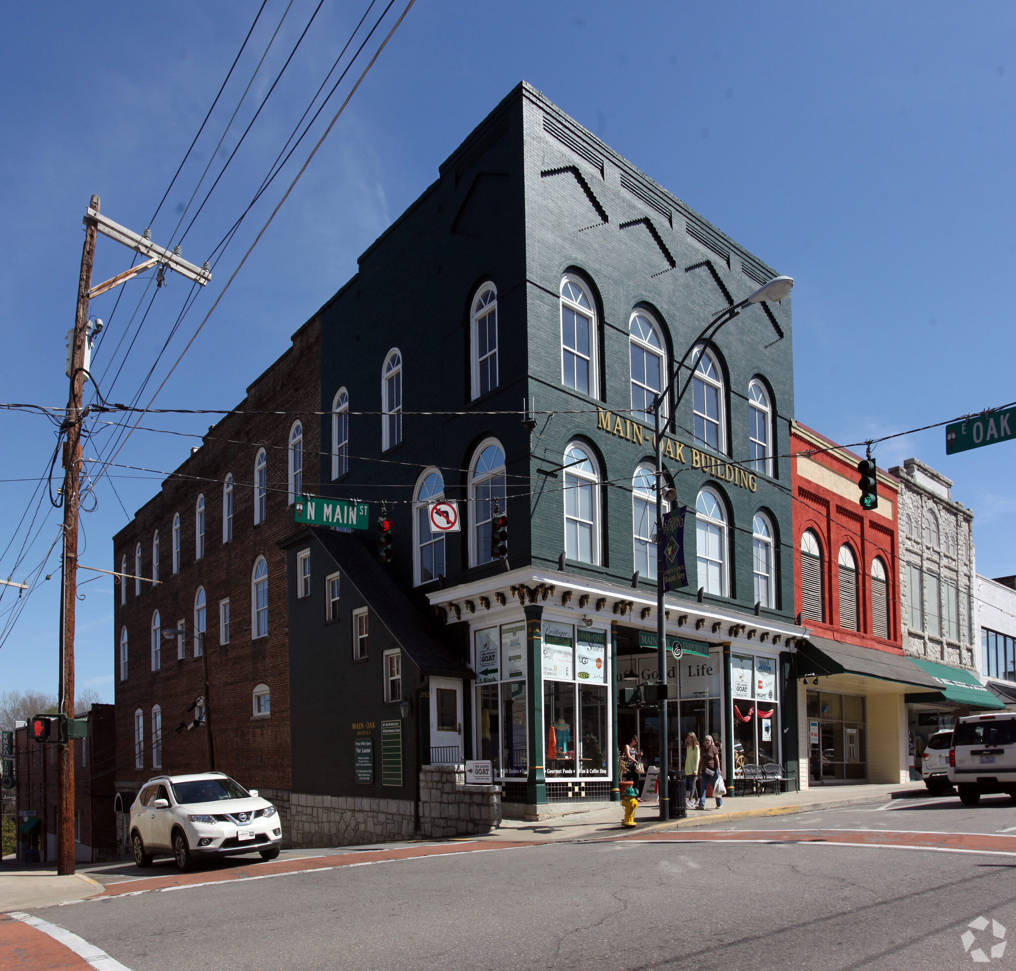 248 N Main St, Mount Airy, NC for sale Primary Photo- Image 1 of 1