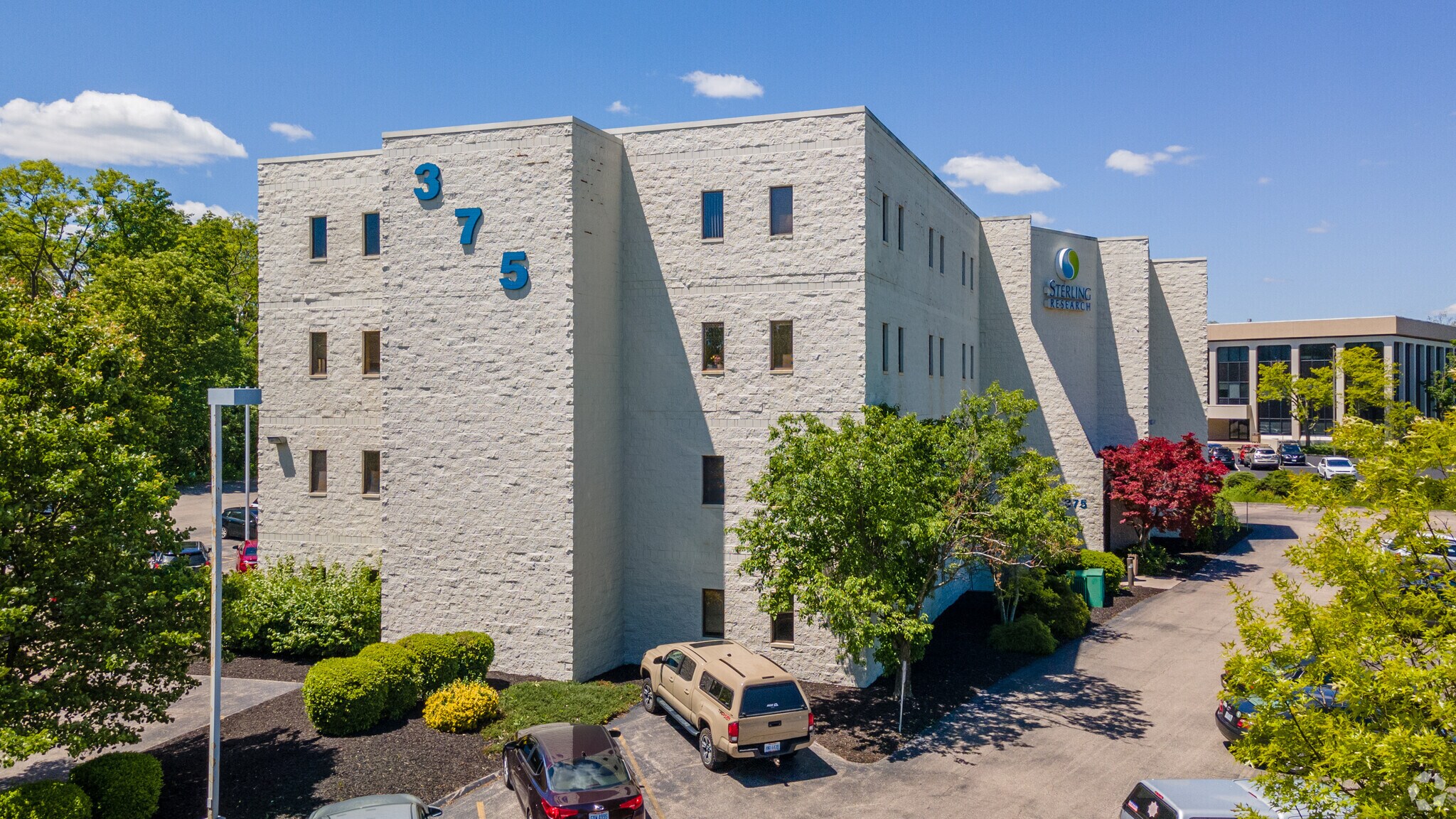 375 Glensprings Dr, Springdale, OH for sale Primary Photo- Image 1 of 16