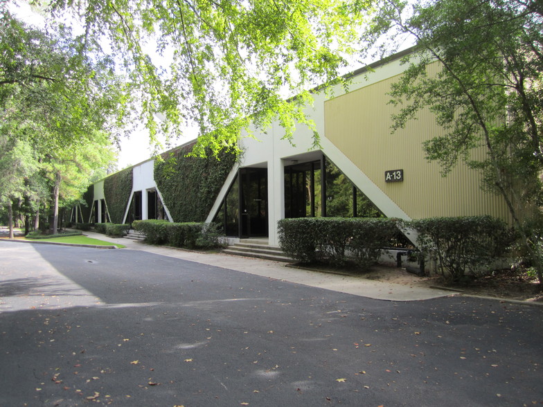 410 S Trade Center Pky, The Woodlands, TX for lease - Building Photo - Image 3 of 17