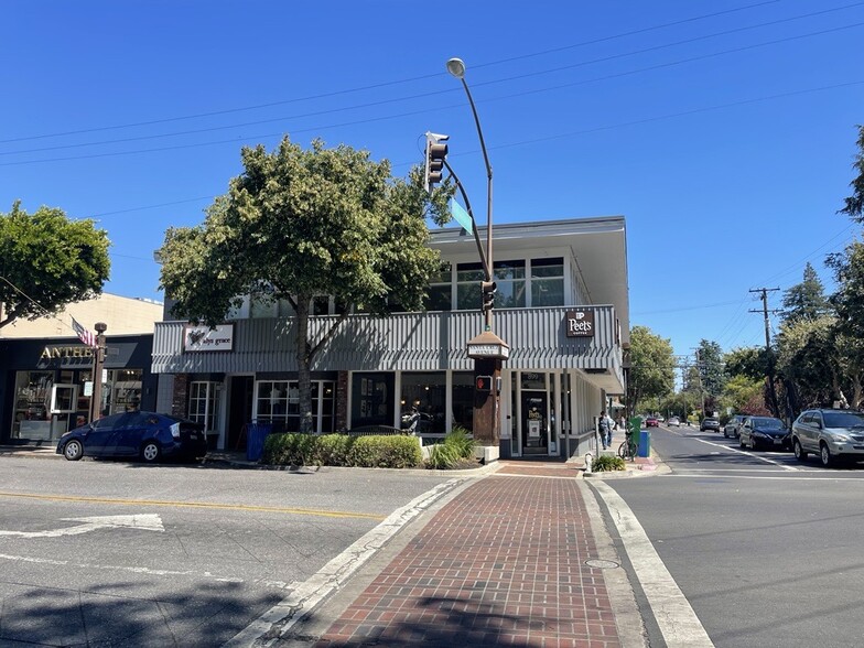 899 Santa Cruz Ave, Menlo Park, CA for lease - Building Photo - Image 2 of 4