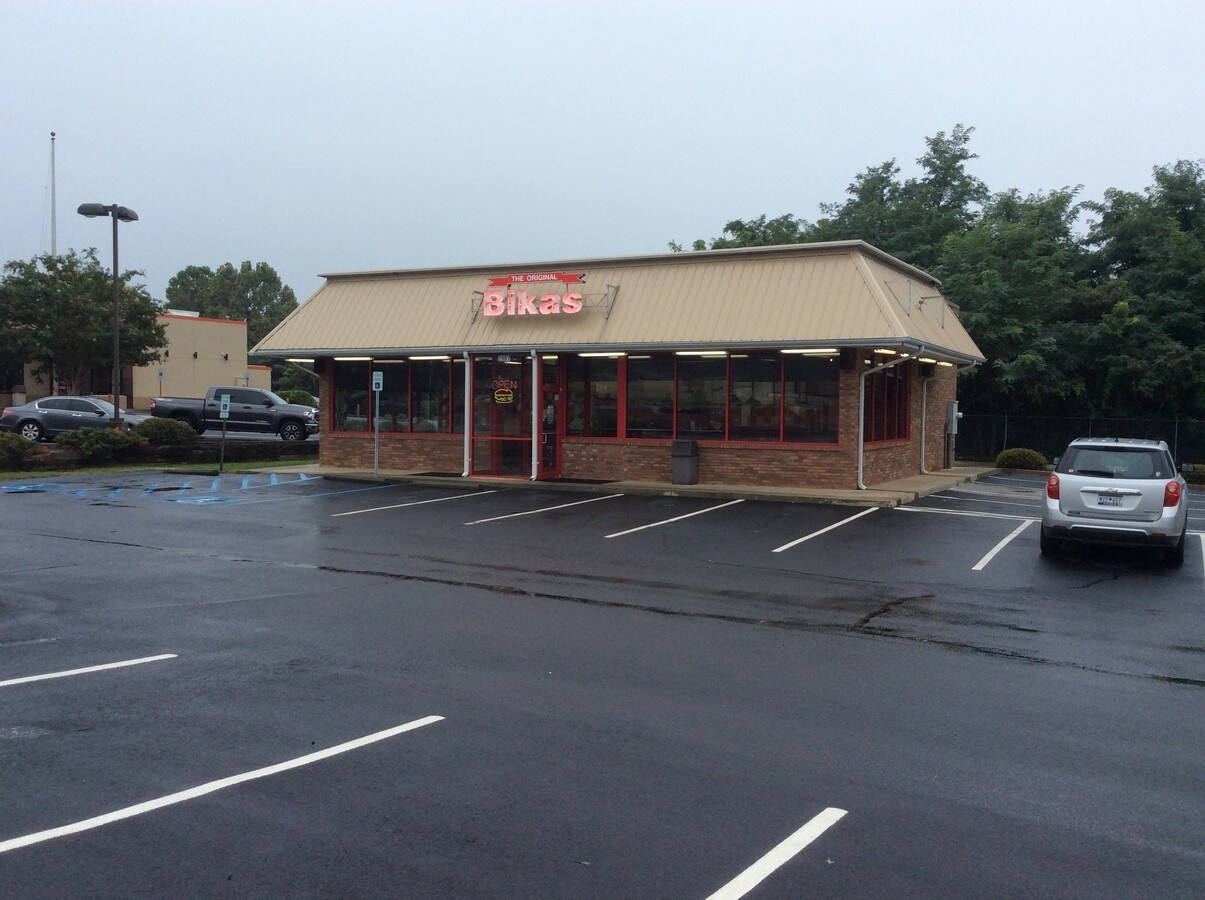 2907 N Pleasantburg Dr, Greenville, SC 29609