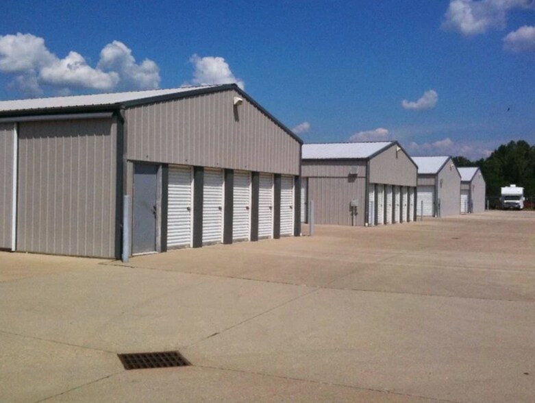 4015 E Miami River Rd, Cleves, OH for sale - Primary Photo - Image 1 of 1