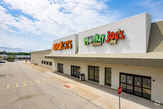 More details for 8801-8903 N Knoxville Ave, Peoria, IL - Retail for Lease