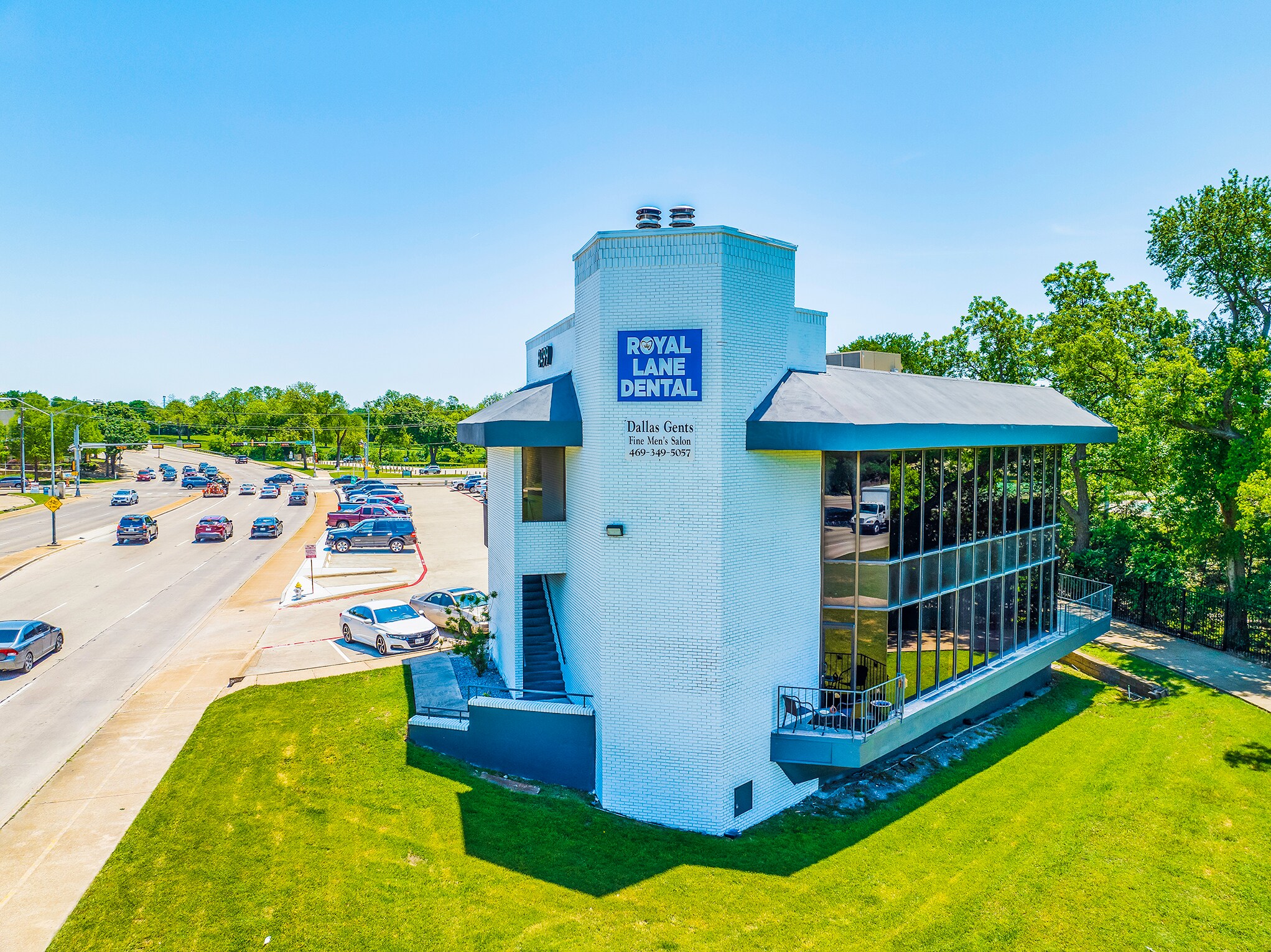 8499 Greenville Ave, Dallas, TX for lease Building Photo- Image 1 of 18