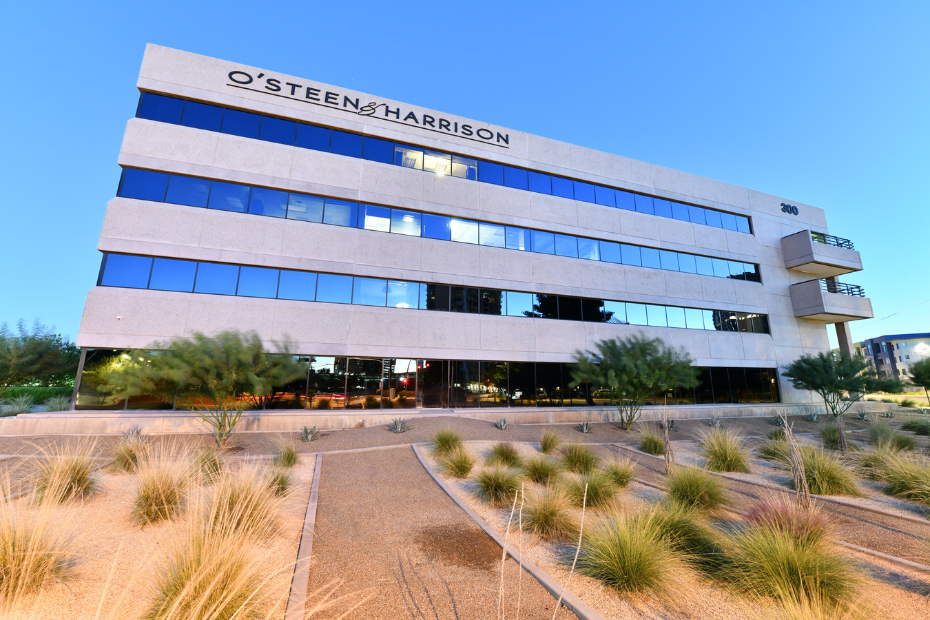 300 W Clarendon Ave, Phoenix, AZ 85013 - Office for Lease | LoopNet.com