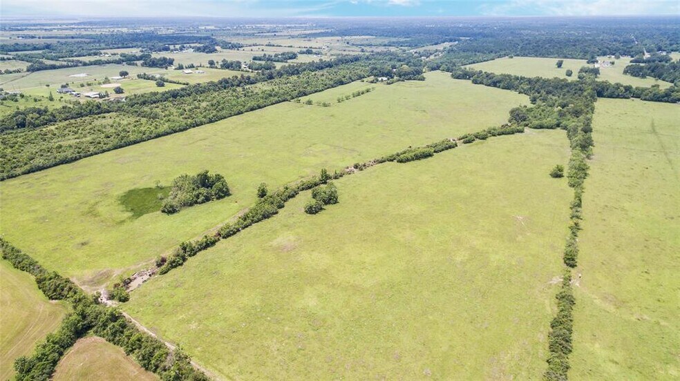1511 Hankamer Loop, Hankamer, TX for sale - Primary Photo - Image 1 of 1