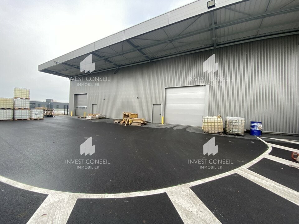 17 Avenue Roland Moreno, Frépillon for lease Building Photo- Image 1 of 11