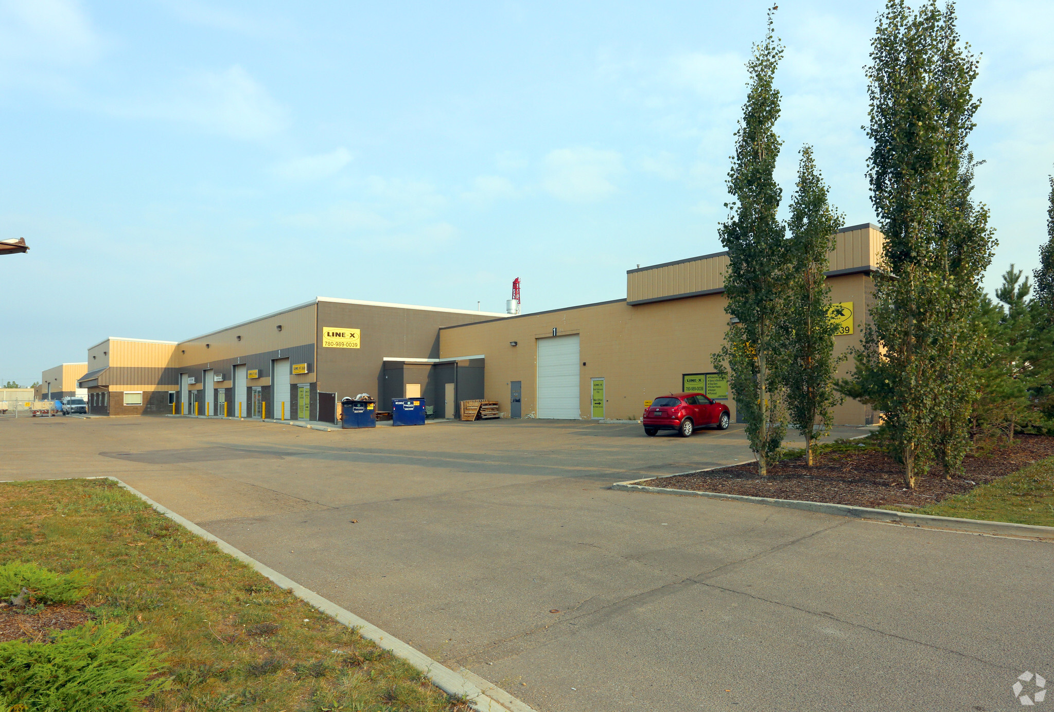 7225-7253 50 St NW, Edmonton, AB for lease Primary Photo- Image 1 of 5