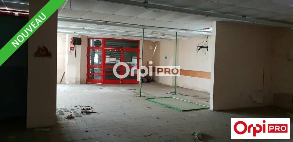 Retail in Valence for lease - Interior Photo - Image 3 of 4