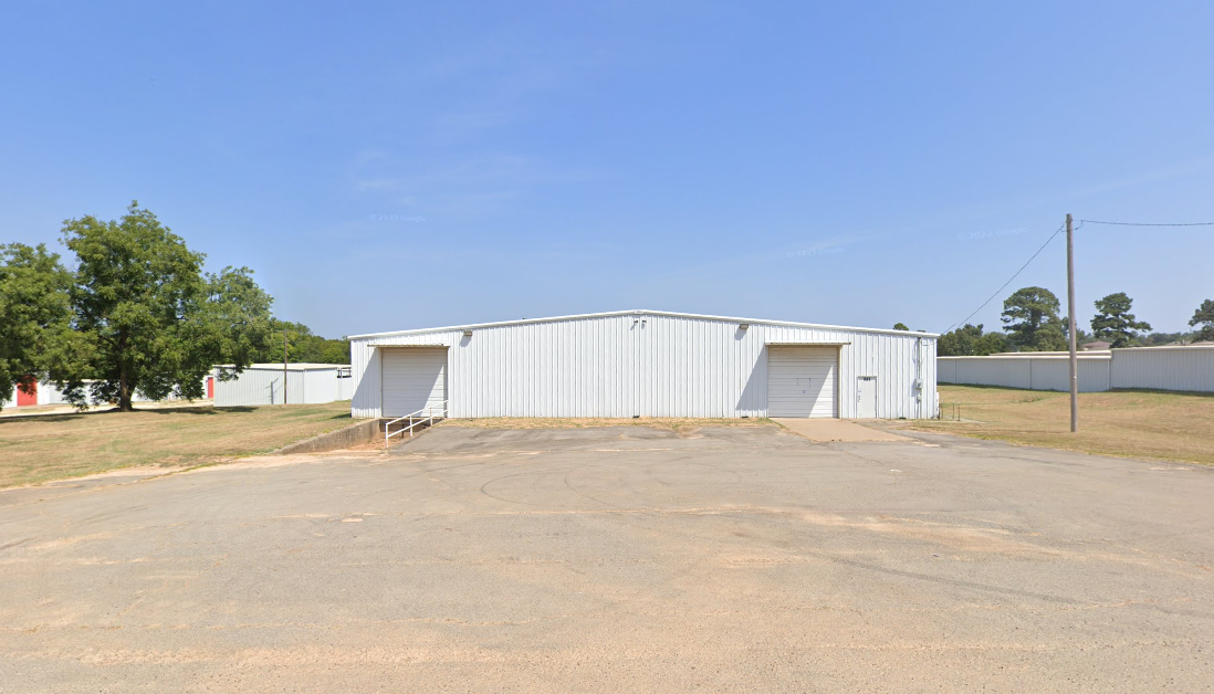 210 Patrick St, Mount Pleasant, TX for lease Building Photo- Image 1 of 7